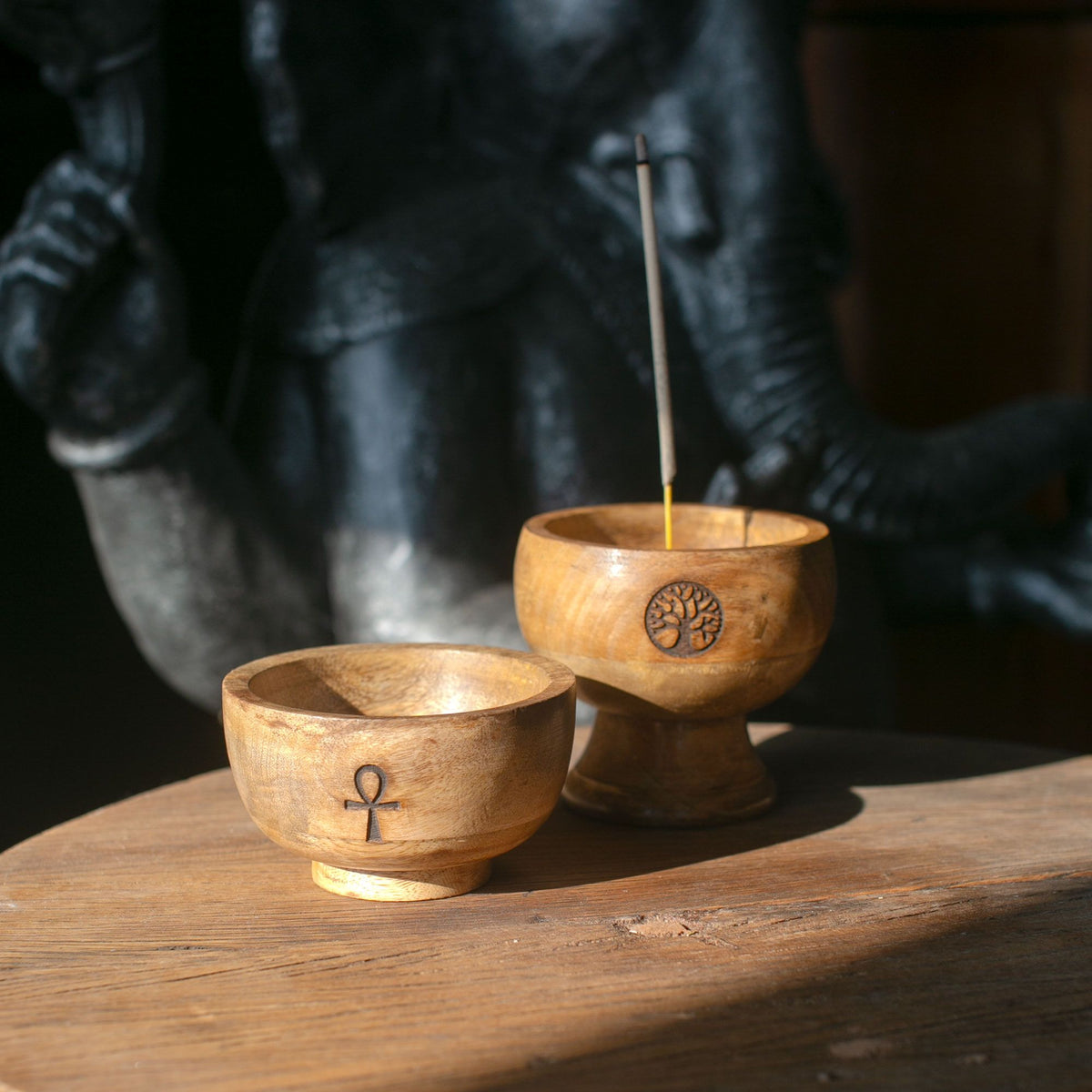 Große Ritualschale für Räucherkegel 11×10 cm – Om