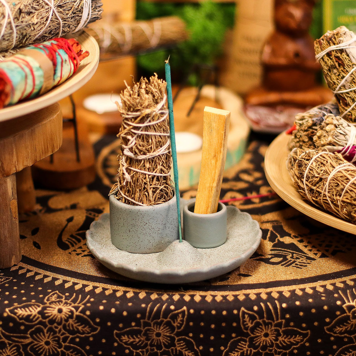 Palo-Santo- & Smudge-Halter – Lotus Blau