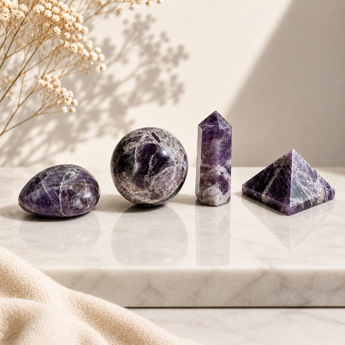 Vier Edelstein-Formen – Amethyst