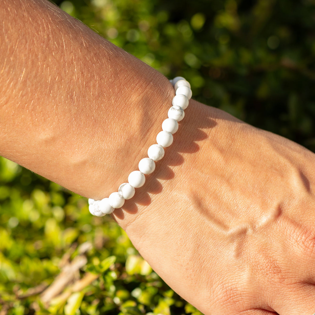 Howlith-Armband Petite – 6 mm Perlen, 17 cm
